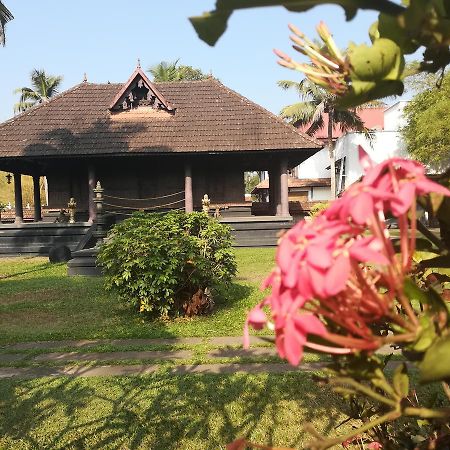Treebo Premium Travancore Palace Cherthala Alappuzha Zewnętrze zdjęcie